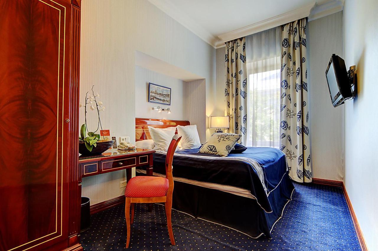 Golden Triangle Boutique Hotel Saint Petersburg Room photo